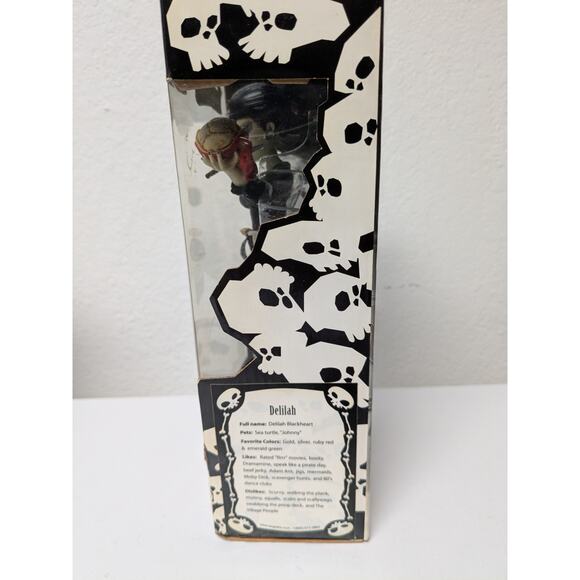 BeGoths Collectible Bleeding Edge “Delilah Blackheart” Doll - Series 5 NIB - Picture 6 of 11